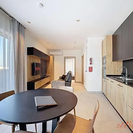 Stunning 2 Bed Penthouse Near St Julian's With Pool Apartment Is-Swieqi